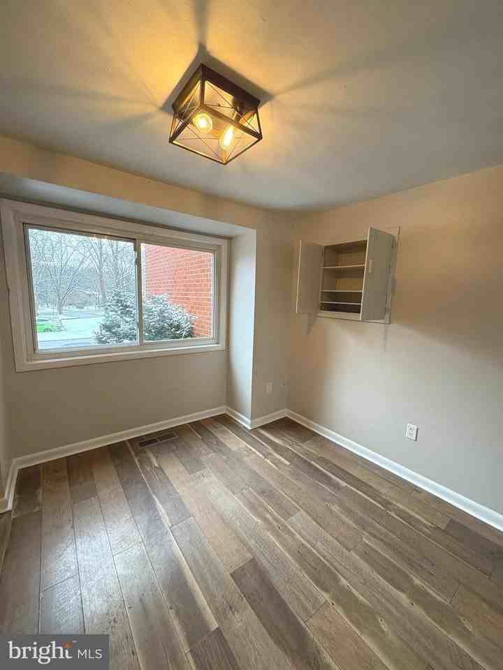 9432 Merryrest Road - Photo 6 of 27