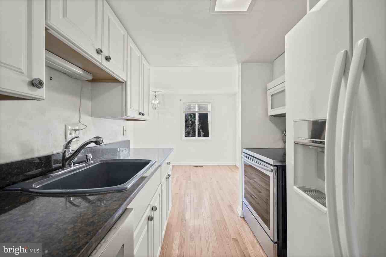 5451 Endicott Lane - Photo 6 of 28