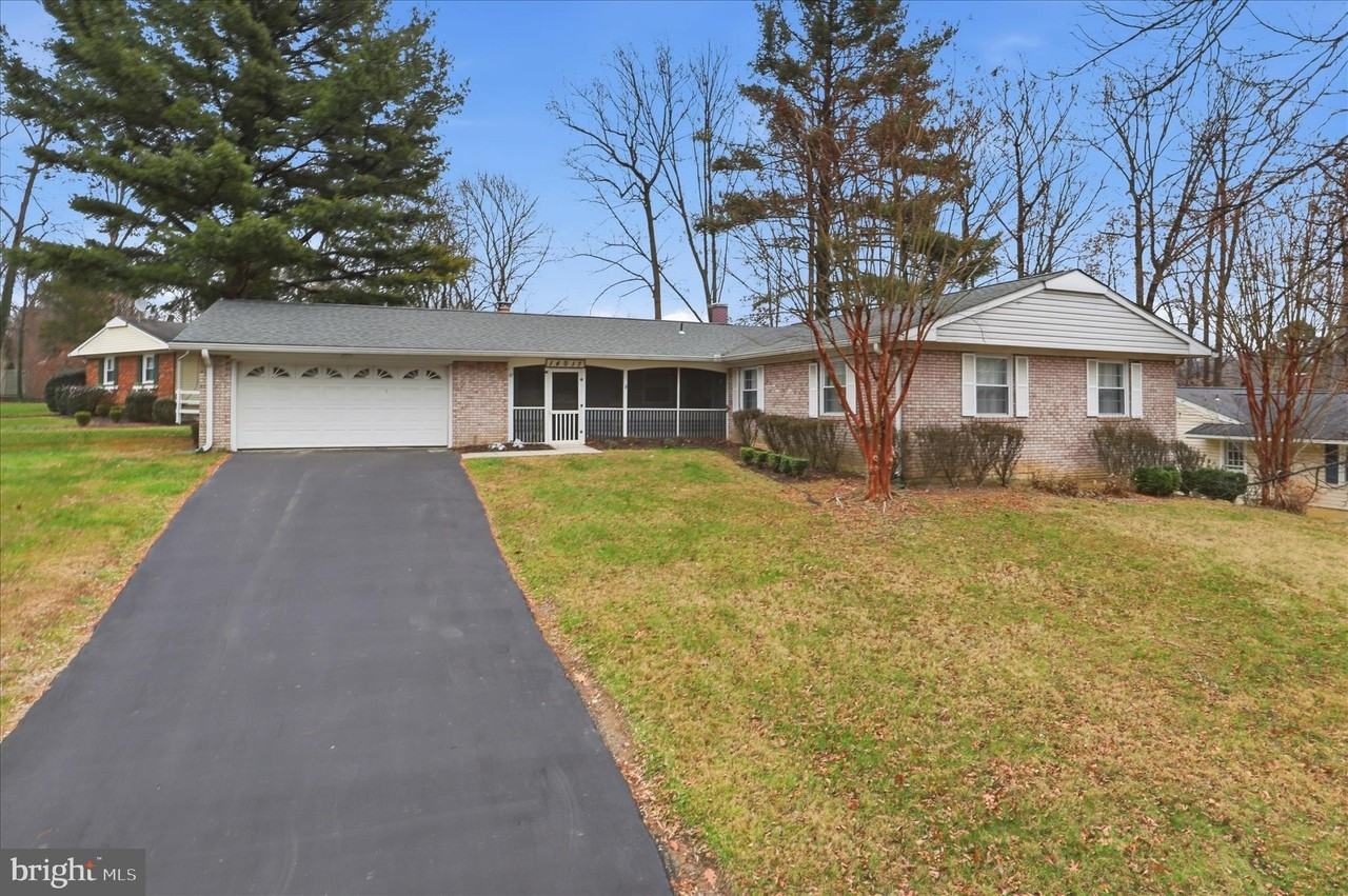 14017 Broomall Lane - Photo 3 of 41