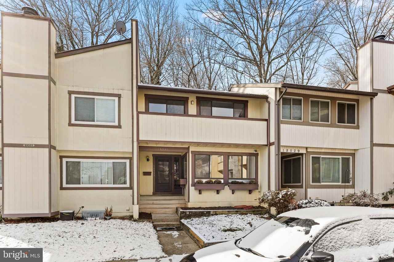 18531 Split Rock Lane - Photo 2 of 44