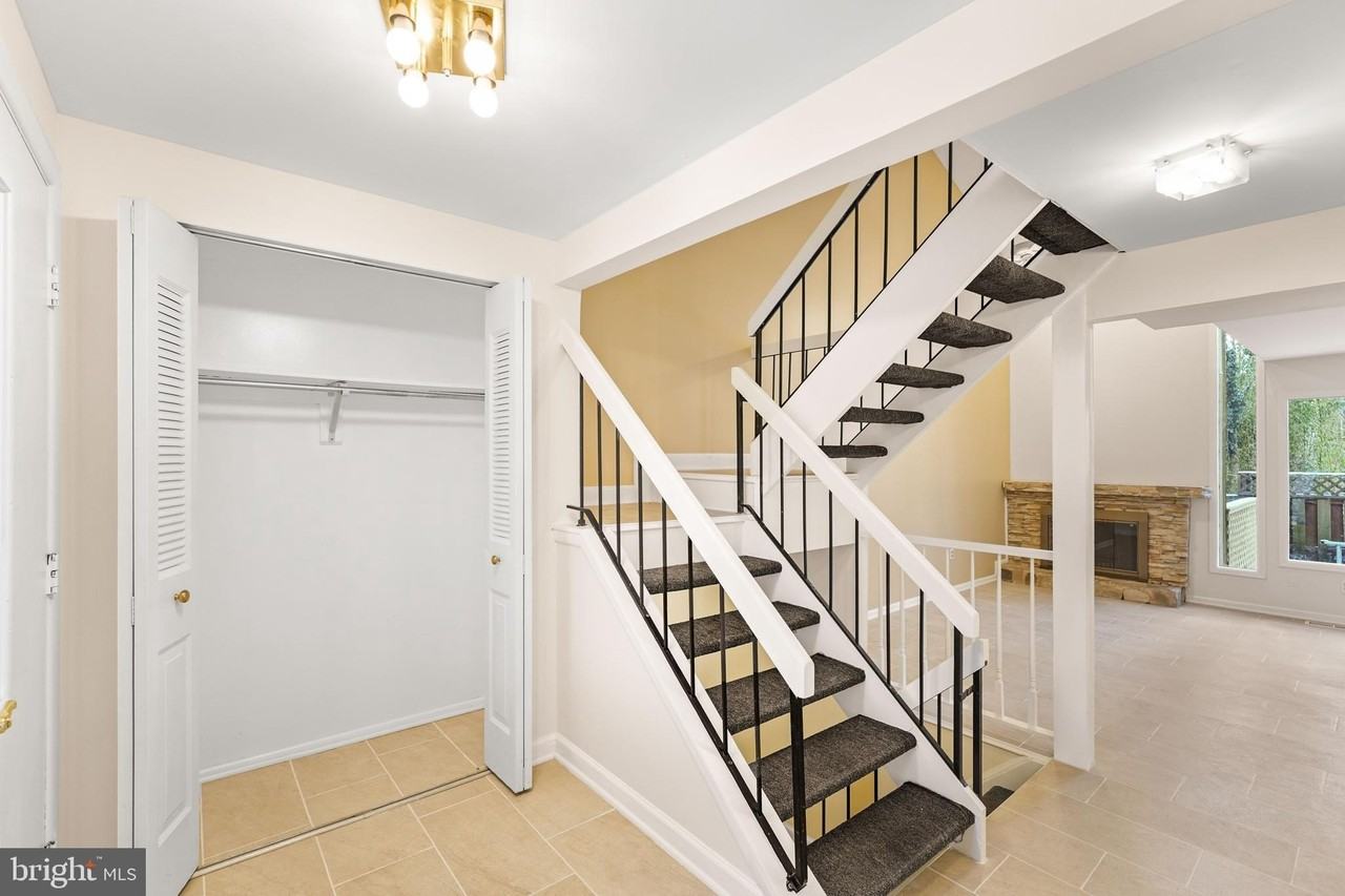 18531 Split Rock Lane - Photo 4 of 44