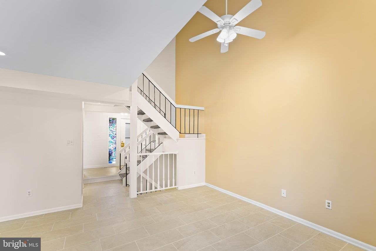 18531 Split Rock Lane - Photo 5 of 44