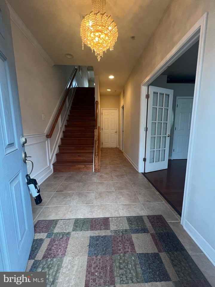 604 Ridgemont Ave - Photo 3 of 45