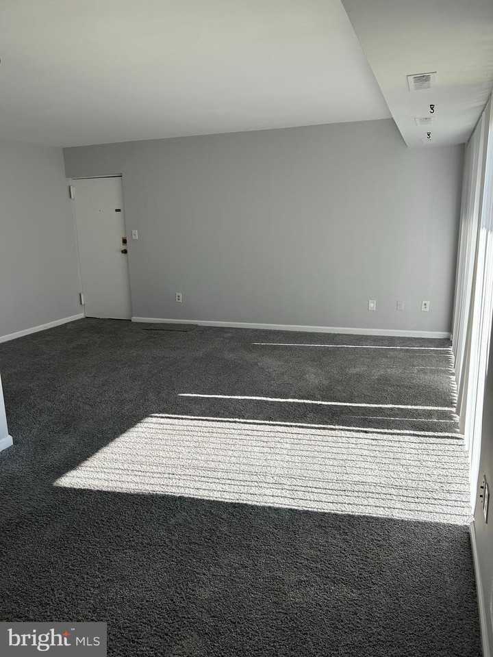 7617 Fontainebleau Dr Apt 2141 #2141 - Photo 2 of 10