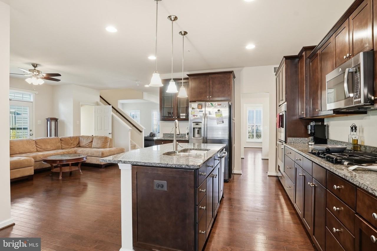 7207 Maisson Ridge Circle - Photo 2 of 38