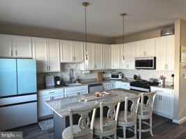 featured image of 210 Scarlet Ln #E3