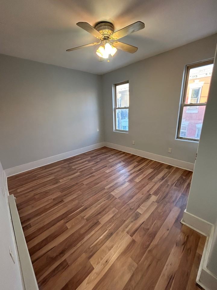 2728 West Oakdale Street #1 - Photo 7 of 12