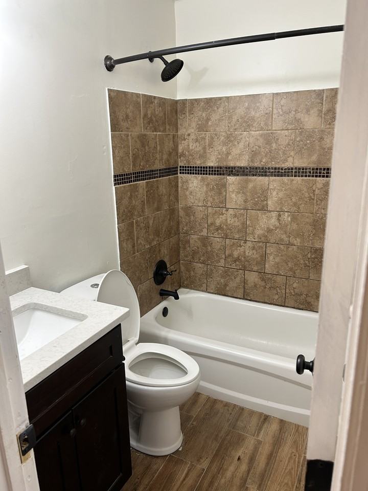 2205 Evans Avenue Northwest #1 - Photo 7 of 16