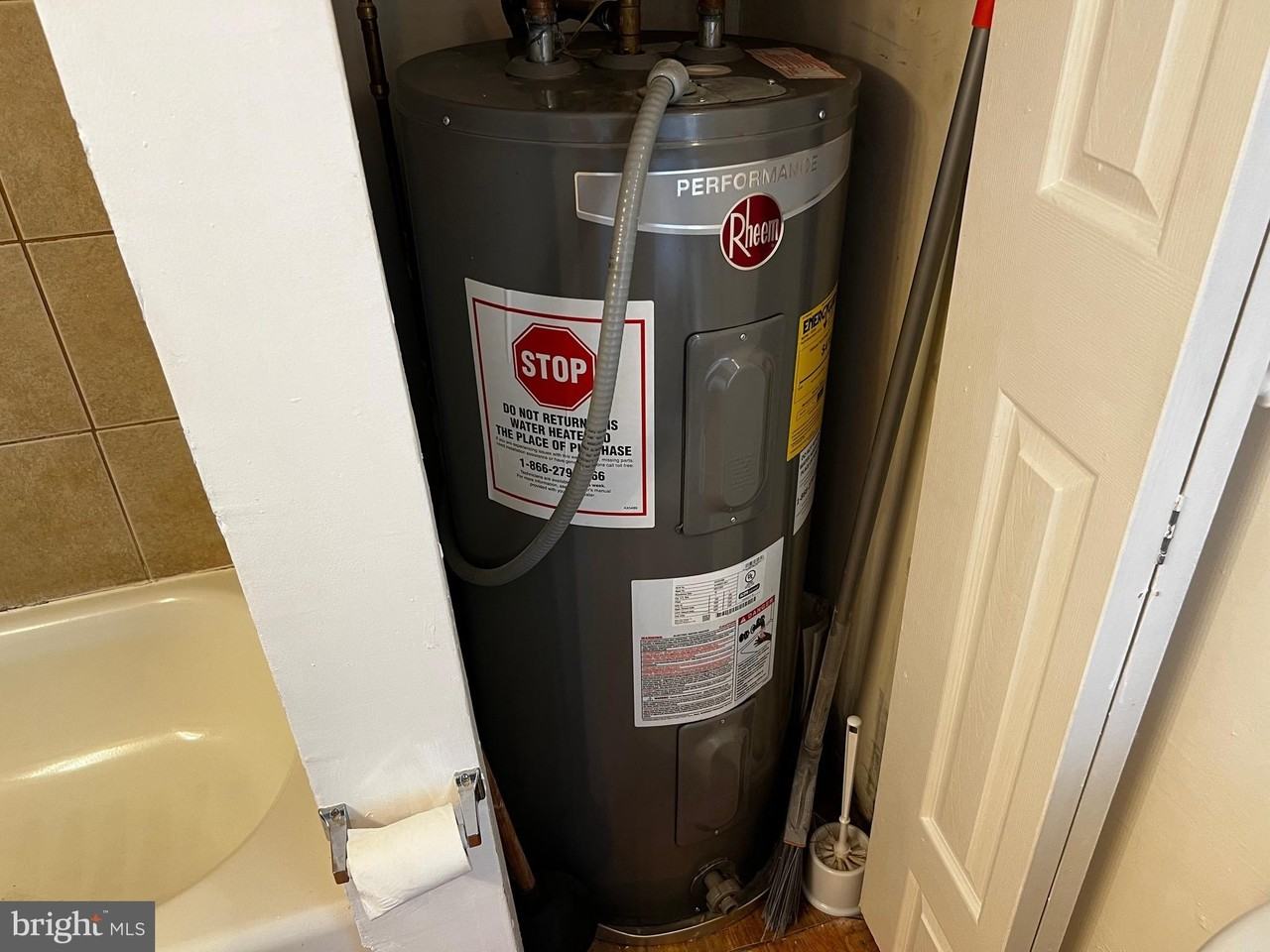 484 Harrison Avenue - Photo 7 of 14