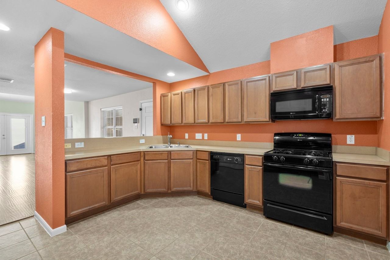 1634 Grable Cove Ln - Photo 4 of 31