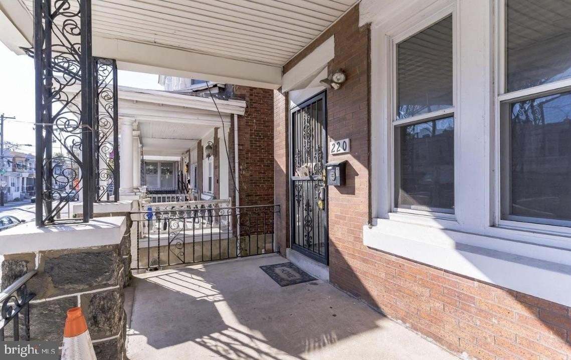 220 South 53rd Street #1stFL - Photo 2 of 15