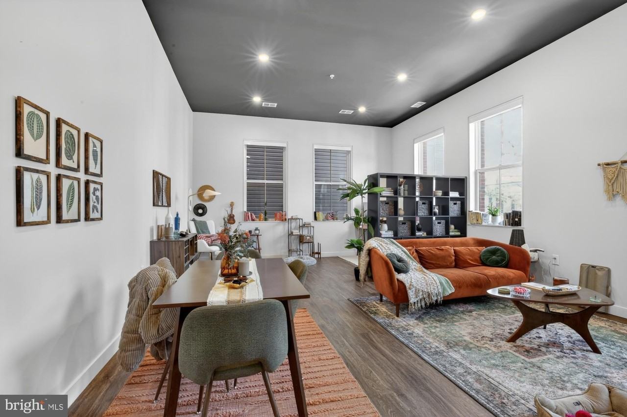 525 N 41st St Apt 201 #201 - Photo 5 of 28