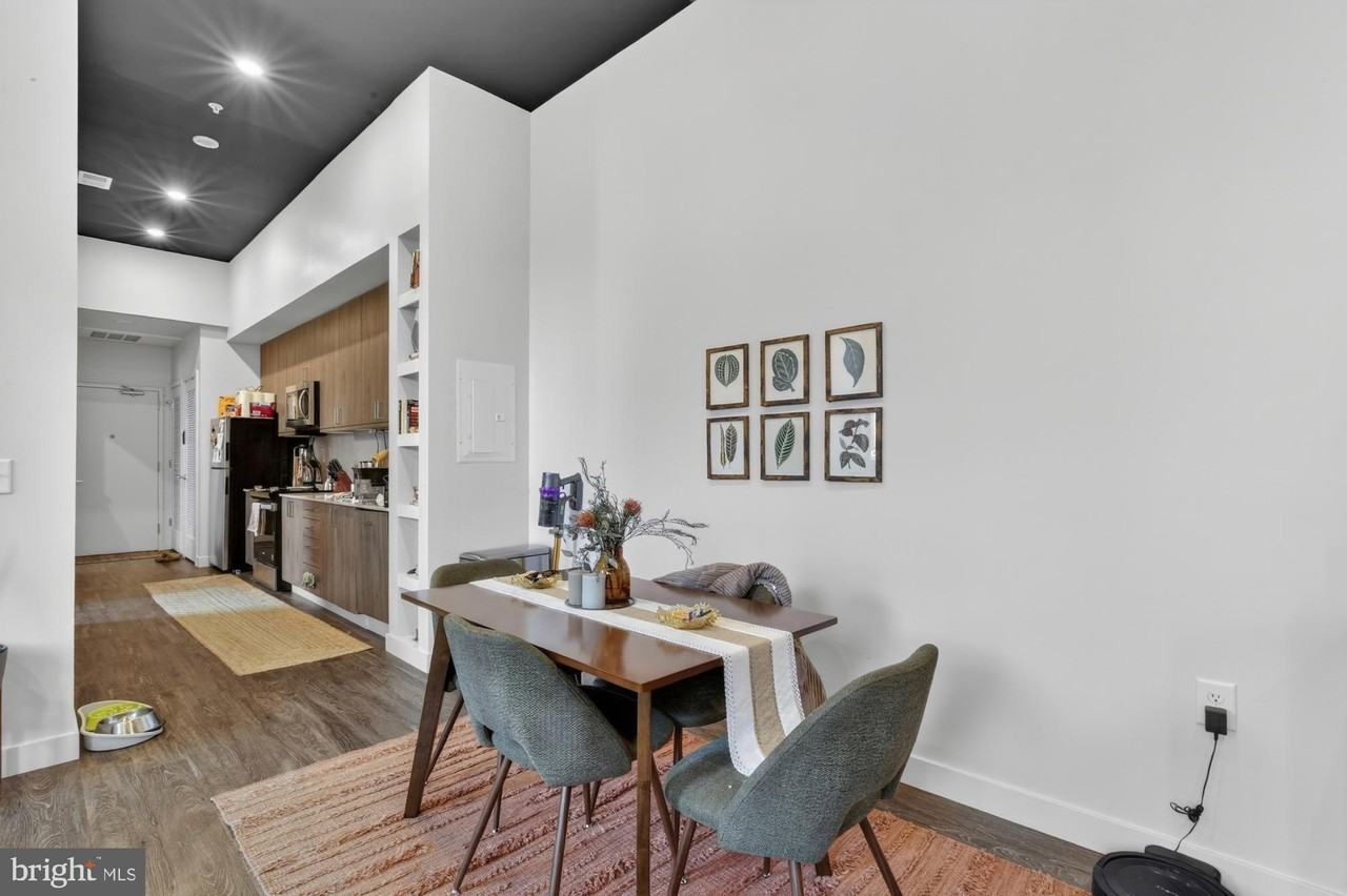 525 N 41st St Apt 201 #201 - Photo 6 of 28