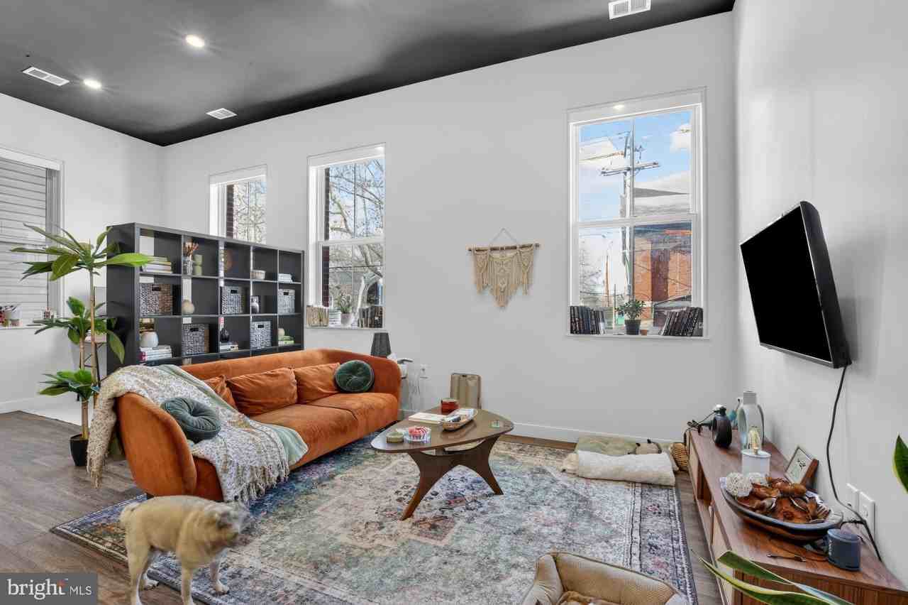 525 N 41st St Apt 201 #201 - Photo 7 of 28