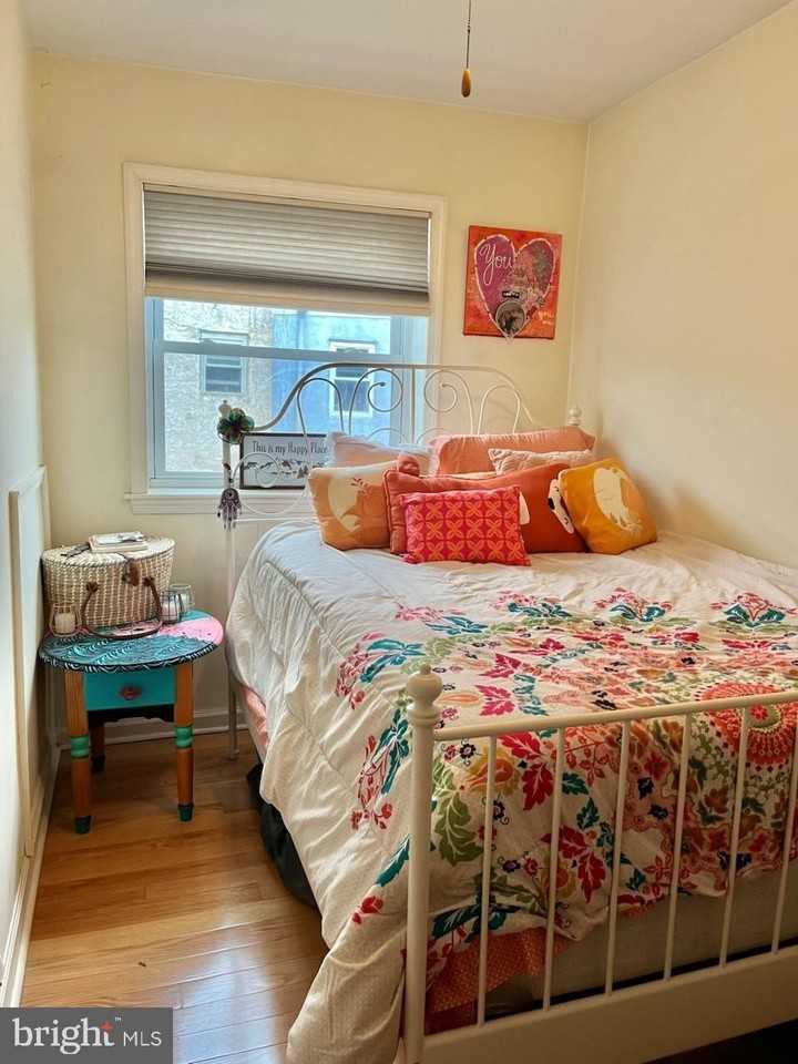 811 Earp St - Photo 7 of 29