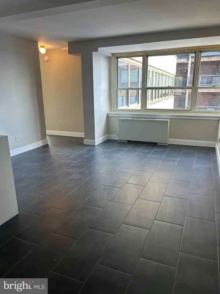 1810 Rittenhouse Square #1609 - Photo 5 of 14