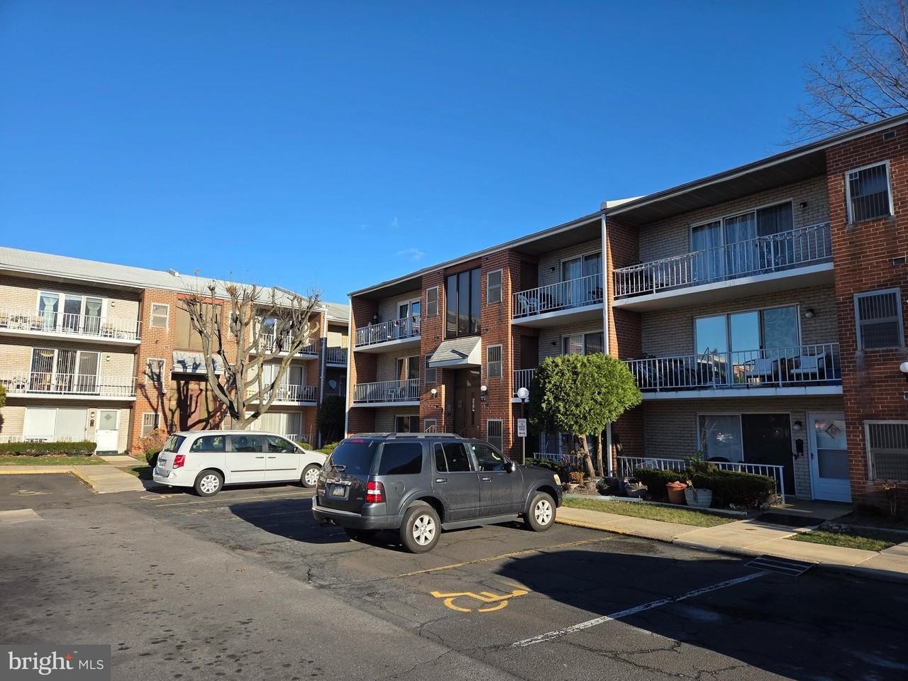 809 Red Lion Rd Unit B34 #B34 - Photo 3 of 14