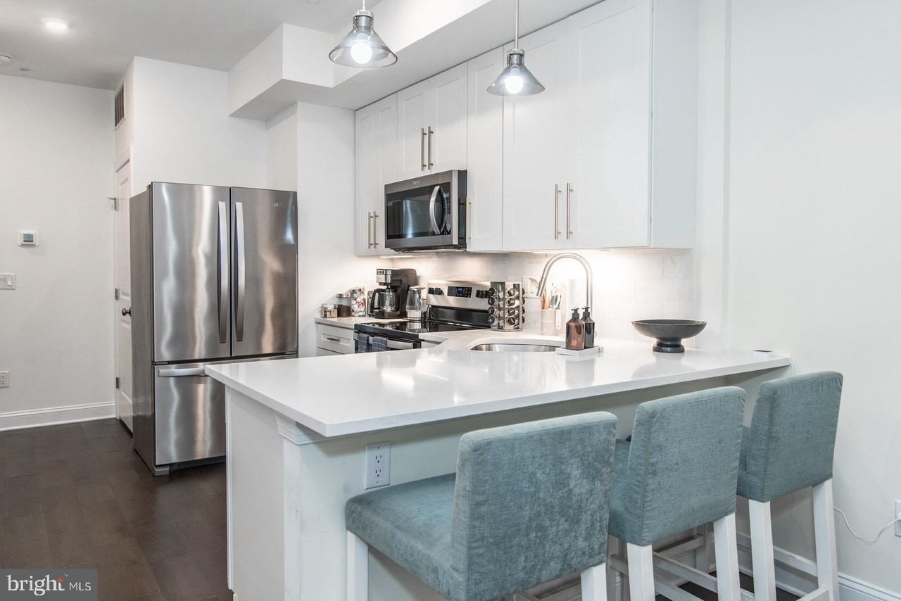 3958 Mount Vernon Street #2 - Photo 3 of 47