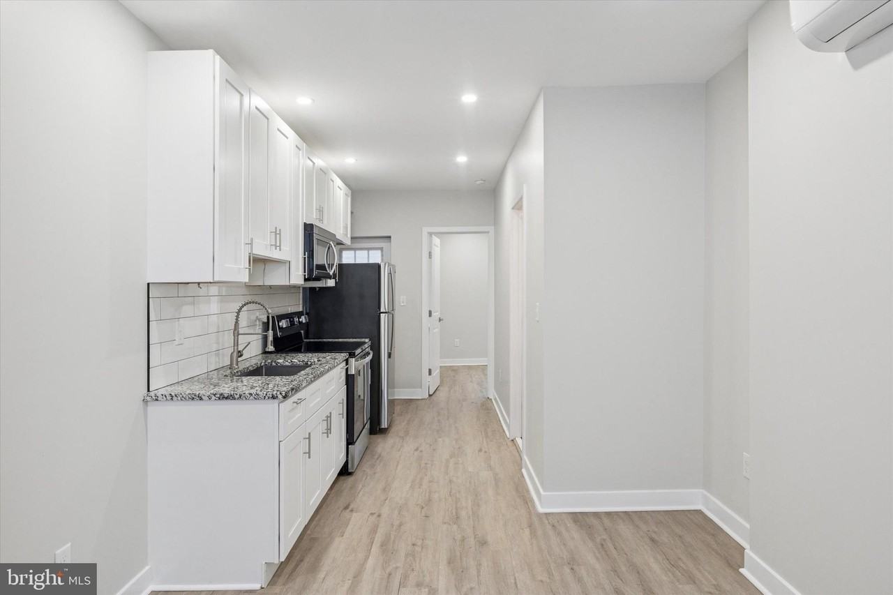 1925 South Bonsall Street - Photo 5 of 15