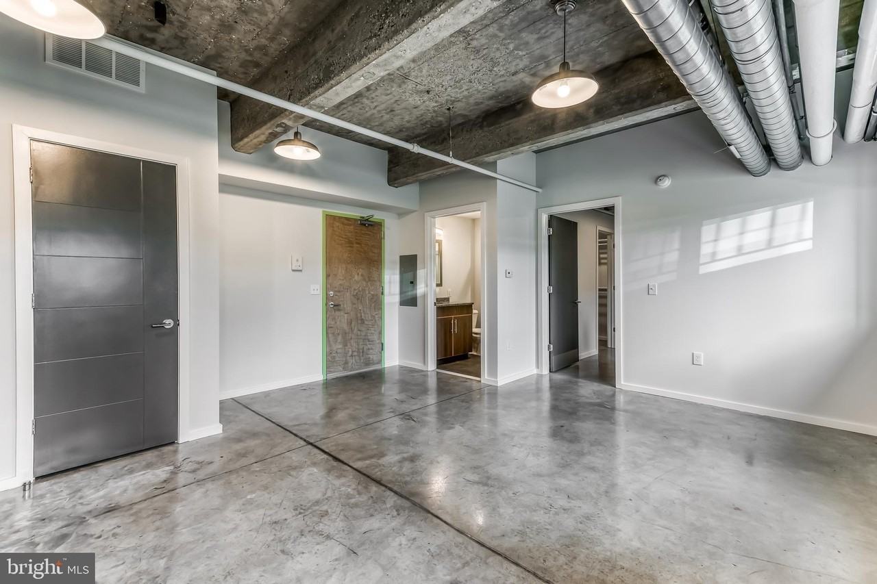 4800 Brown St Apt 301 #301 - Photo 7 of 27