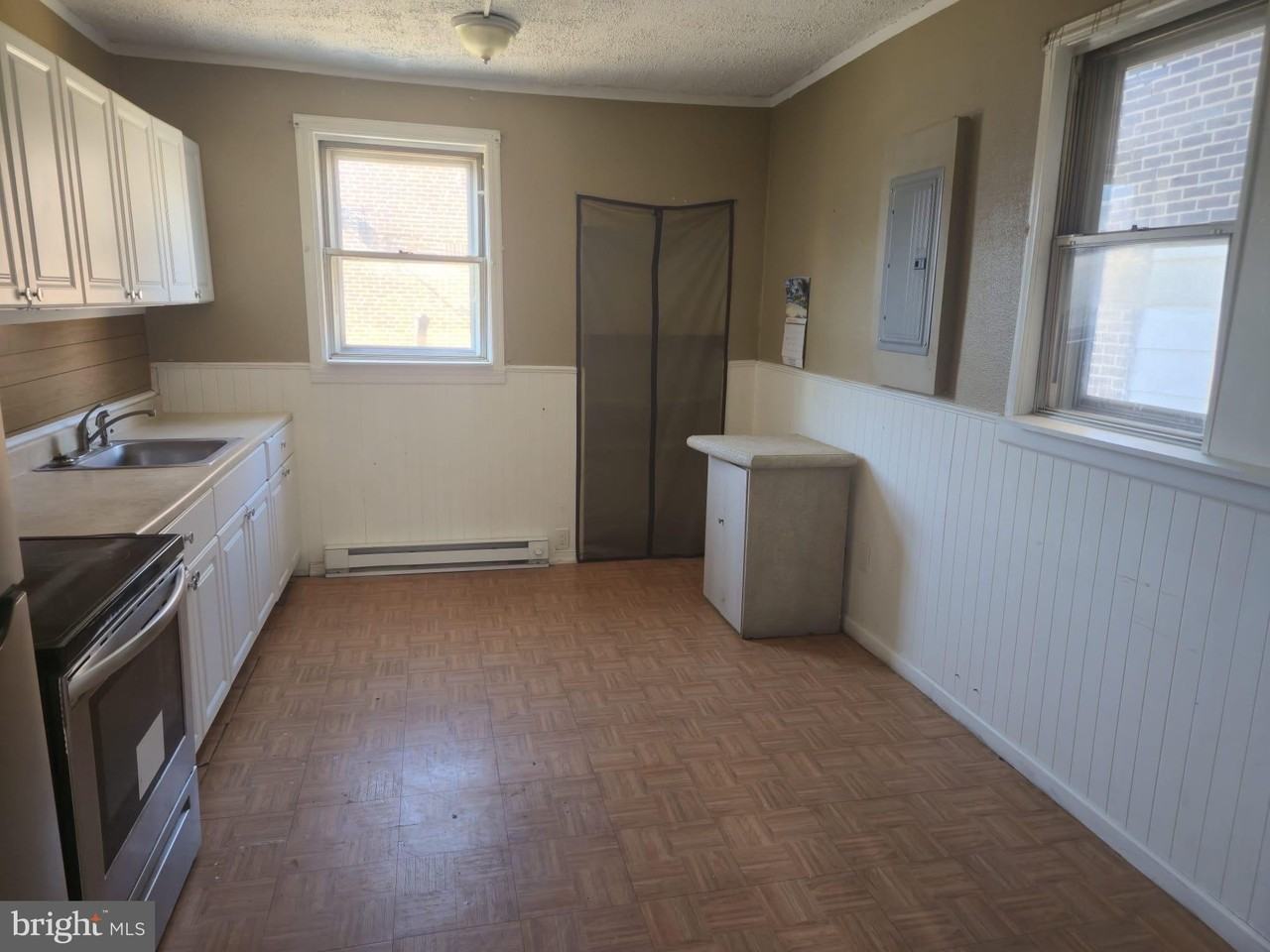 4584 G Street - Photo 2 of 10