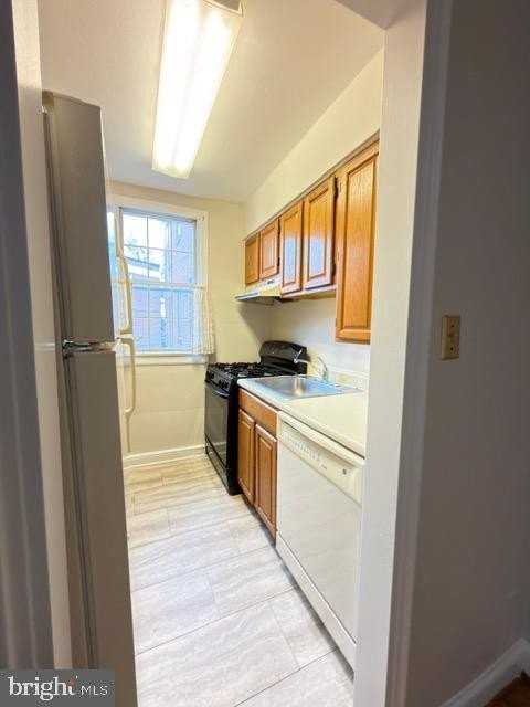 24 South Old Glebe Road #202 - Photo 7 of 19