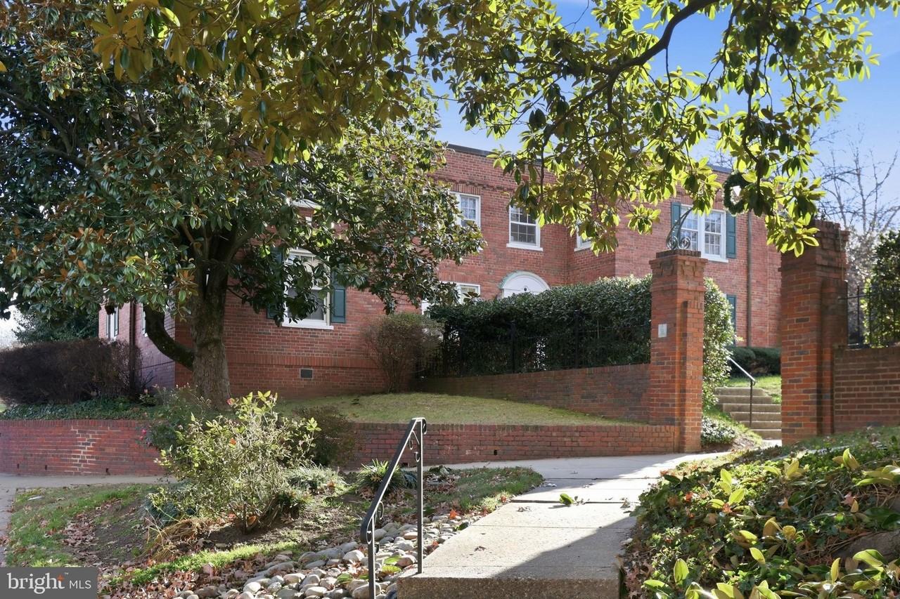 1744 North Rhodes Street #310 - Photo 4 of 24