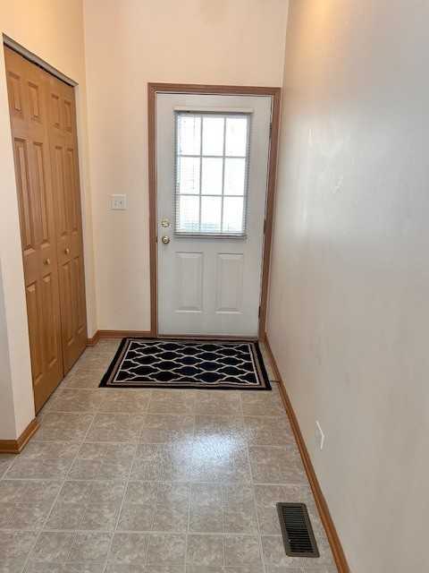 623 Waterview Court - Photo 3 of 22