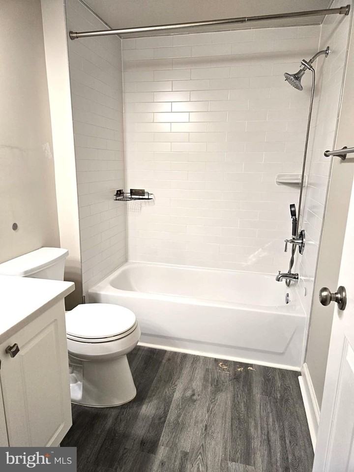 1641 International Dr Unit 418 #418 - Photo 4 of 29