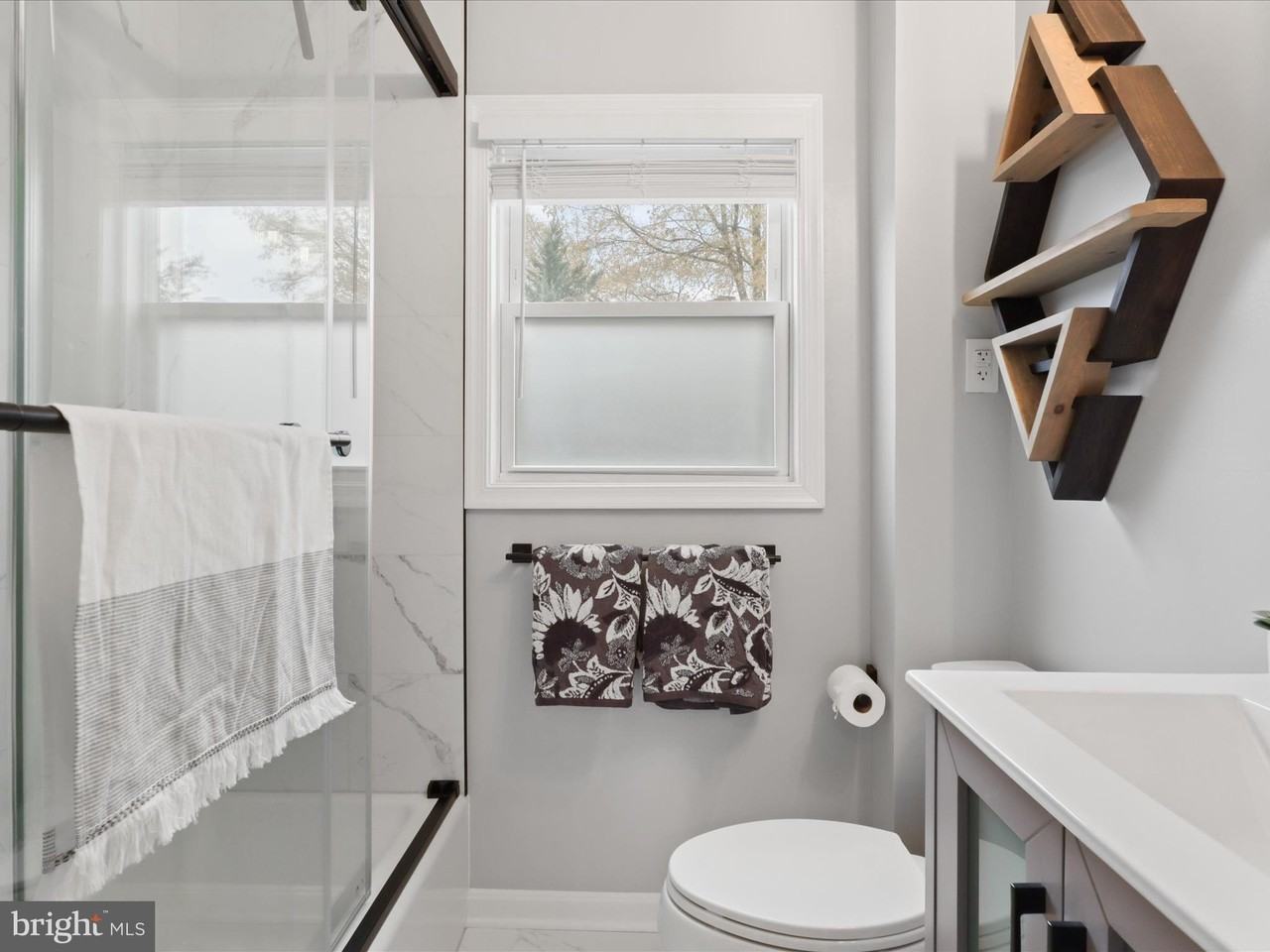 2203 Arlington Terrace - Photo 5 of 28