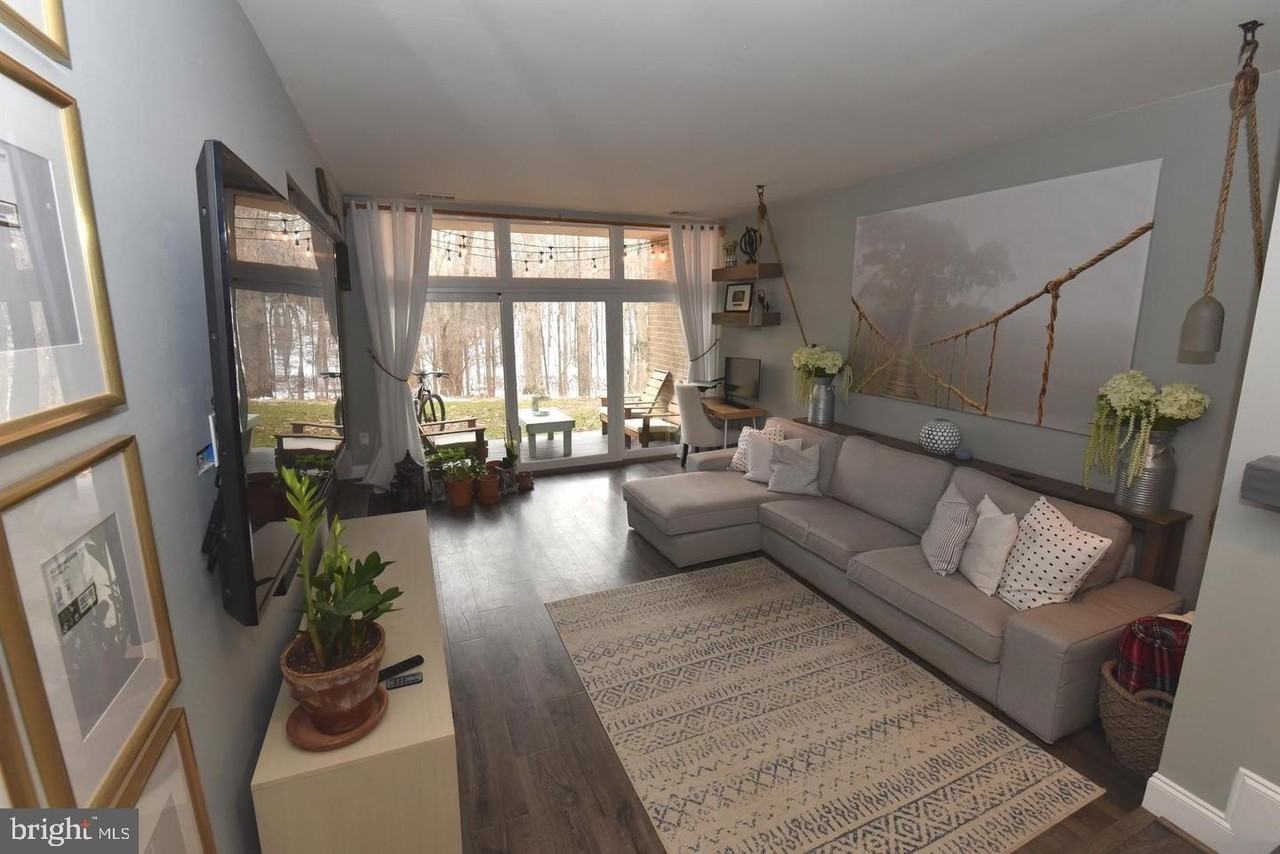 1666 Parkcrest Circle #100 - Photo 7 of 19