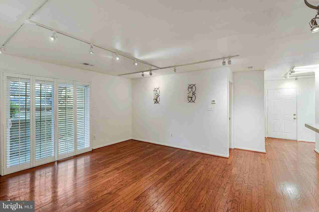 2237 Lovedale Lane #407D - Photo 7 of 24