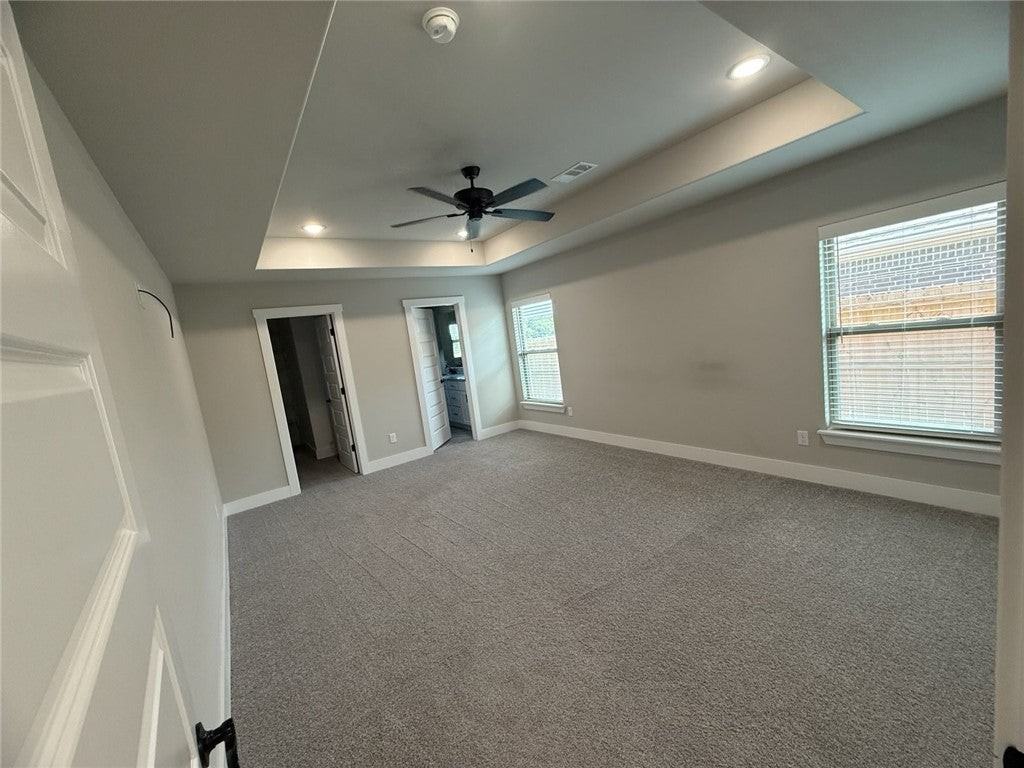 220 Palm Street - Photo 7 of 21