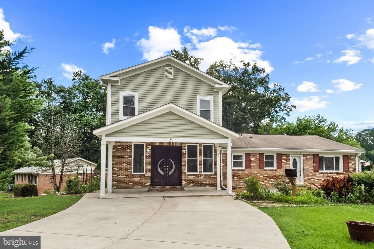 3709 Forestdale Avenue - Photo 3 of 23