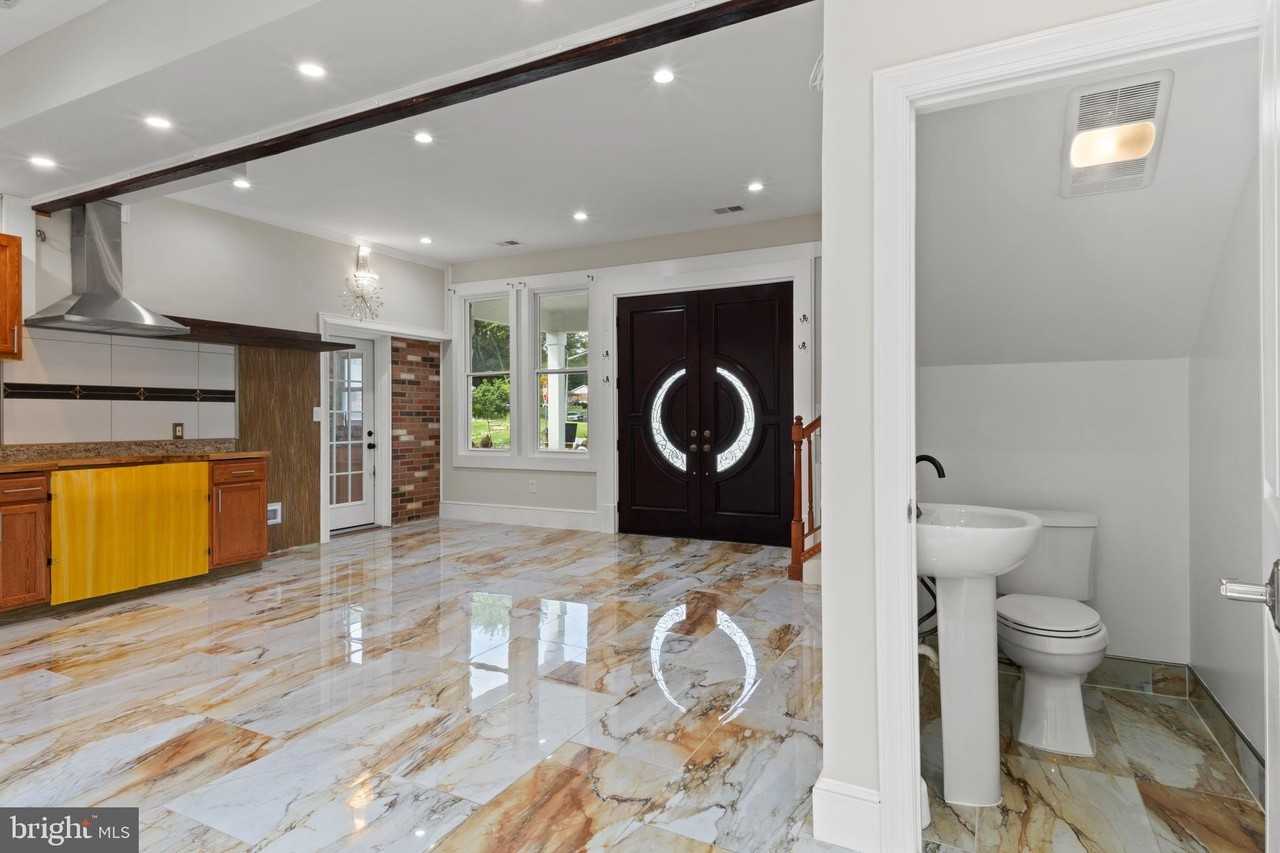 3709 Forestdale Avenue - Photo 5 of 23