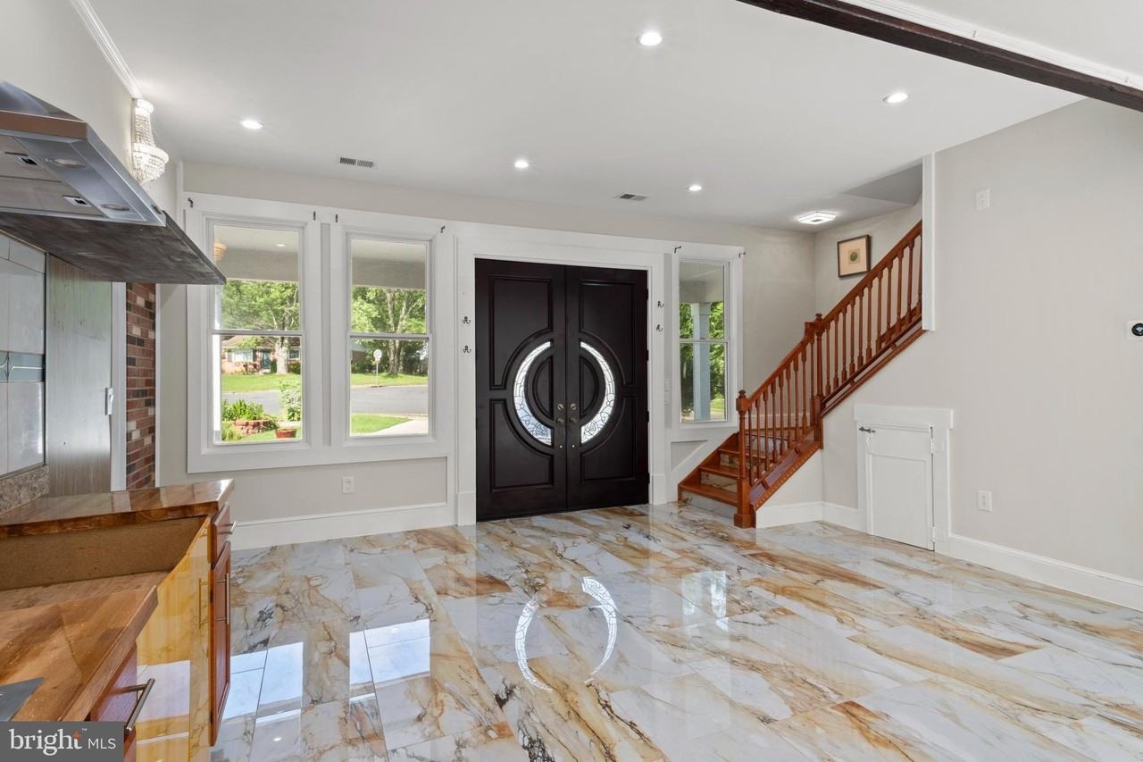 3709 Forestdale Avenue - Photo 7 of 23