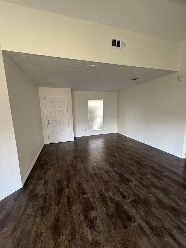 16715 Ribbonridge Drive - Photo 2 of 20