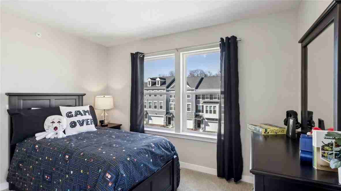 695 Olivia Street - Photo 6 of 25