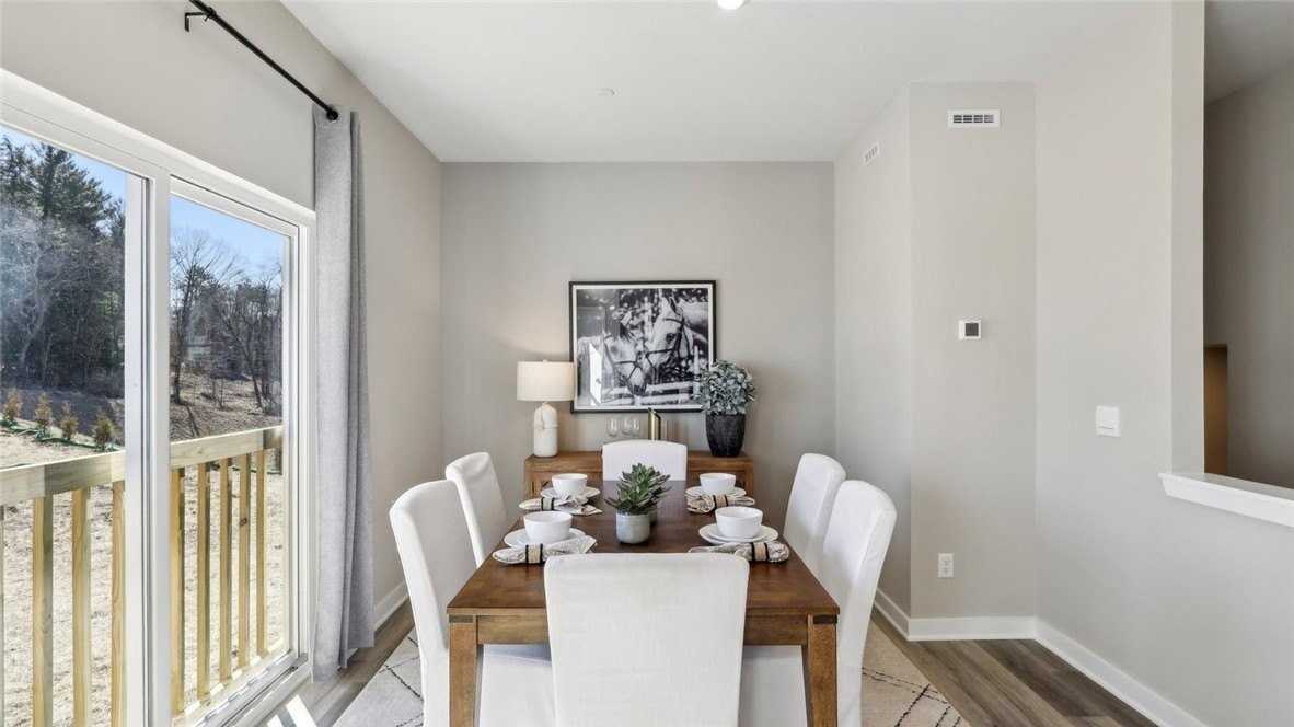 695 Olivia Street - Photo 7 of 25