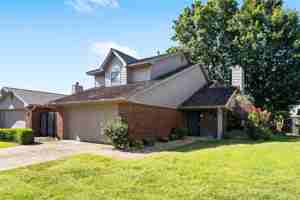 featured image of 29 La Quinta Court