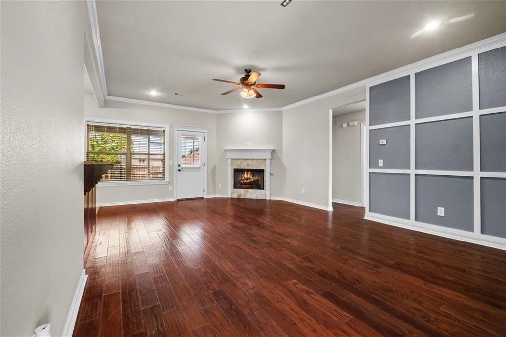 904 Sw Caprington St - Photo 5 of 33