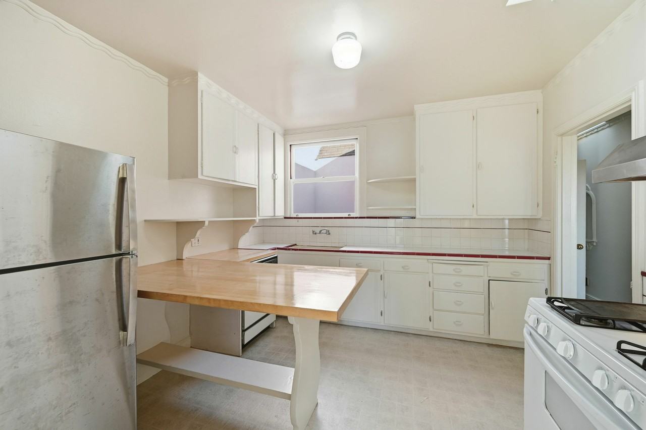 685 47th Avenue - Photo 7 of 43