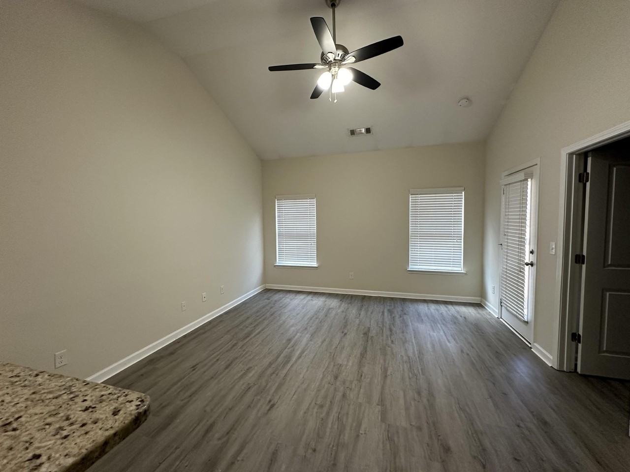 123 Terrace Walk - Photo 2 of 13