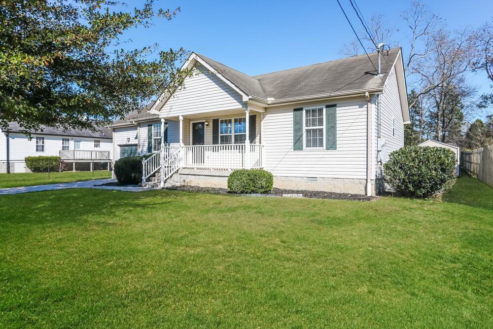 420 Wildwood Drive - Photo 2 of 25