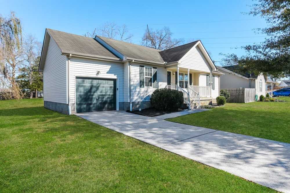 420 Wildwood Drive - Photo 3 of 25