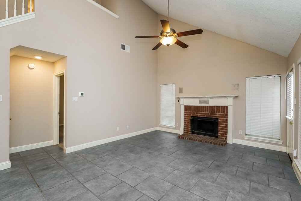 952 Azalia Dr - Photo 7 of 17