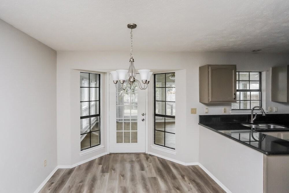 702 Ponderosa Dr - Photo 6 of 17