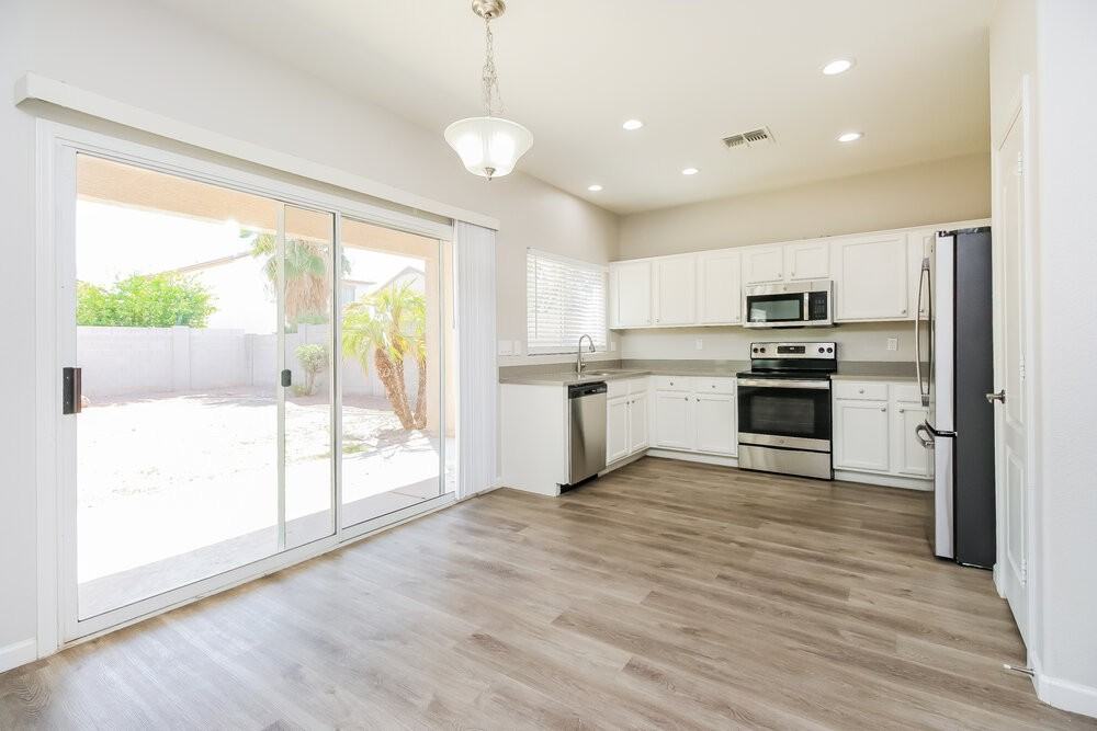 11559 West Buchanan Street - Photo 6 of 17