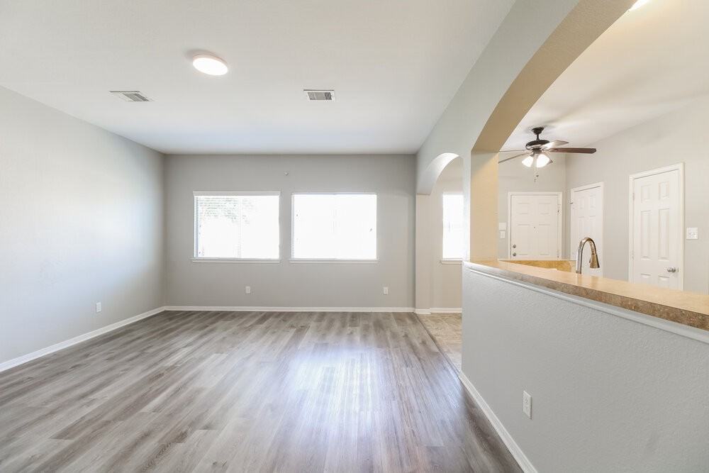 11823 Princess Garden Way - Photo 7 of 18