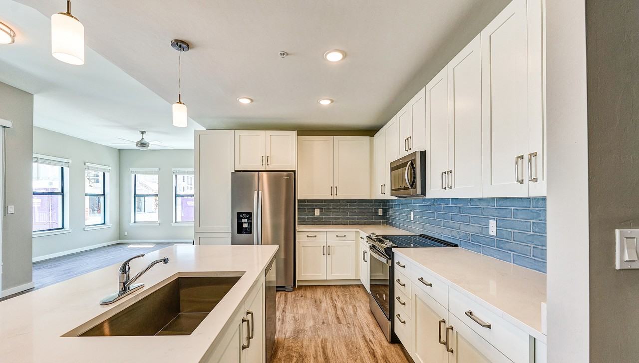 Imperial Crossing Luxury Apartment Homes - Photo 2 of 50